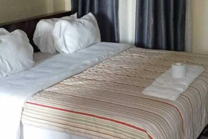 Room 4 of 21