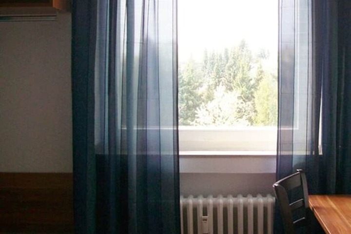 Room 21 of 40