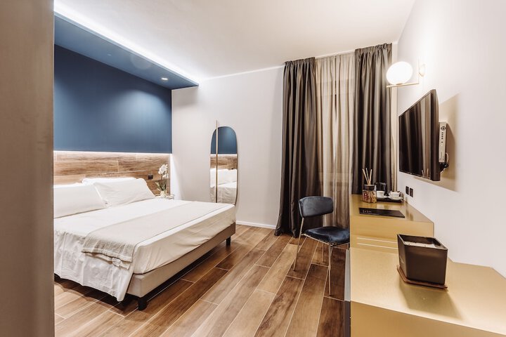 Room 9 of 61