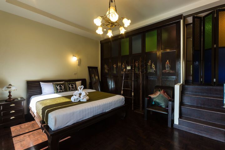 Room 6 of 93