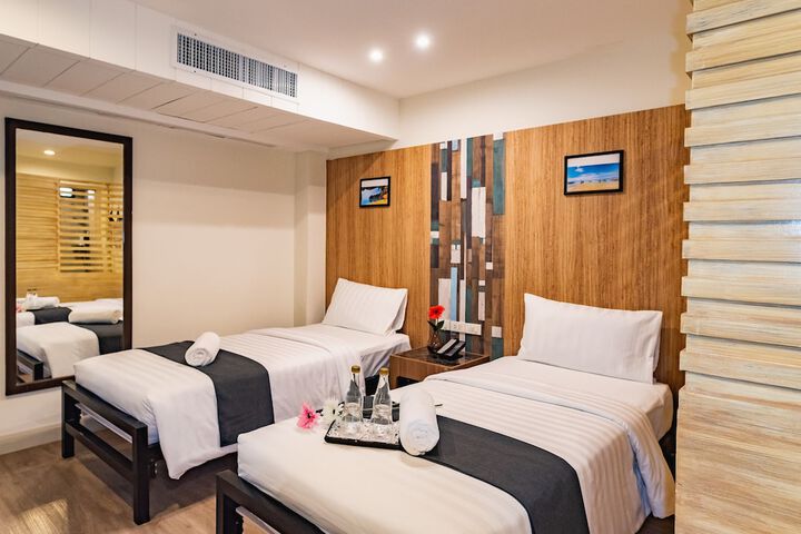 Room 45 of 98