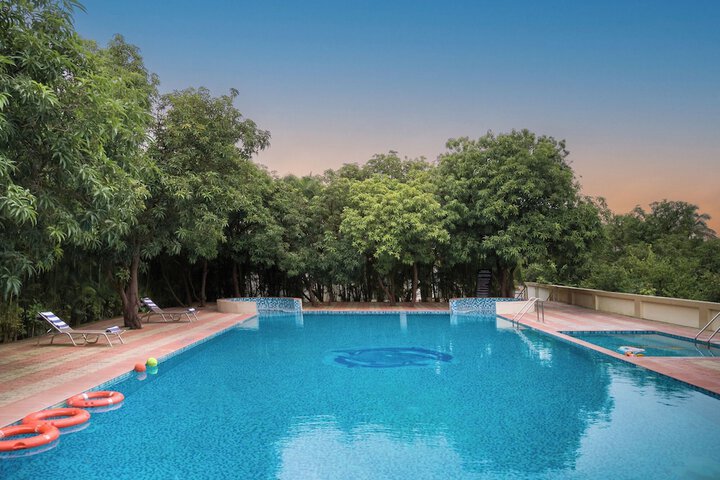 Pool 23 of 49