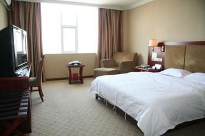 Room 28 of 60