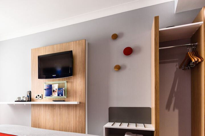 Room 7 of 41