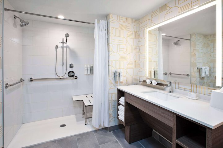 Bathroom shower
