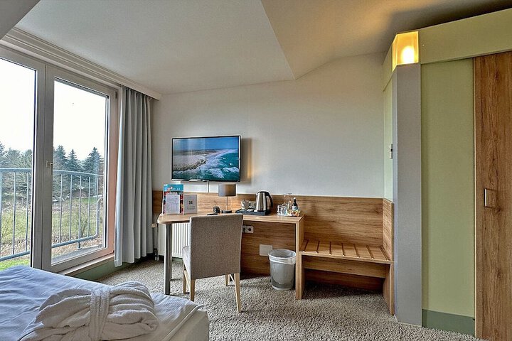 Room 8 of 43