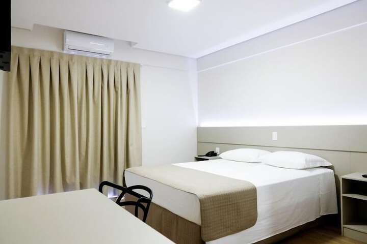 Room 6 of 50