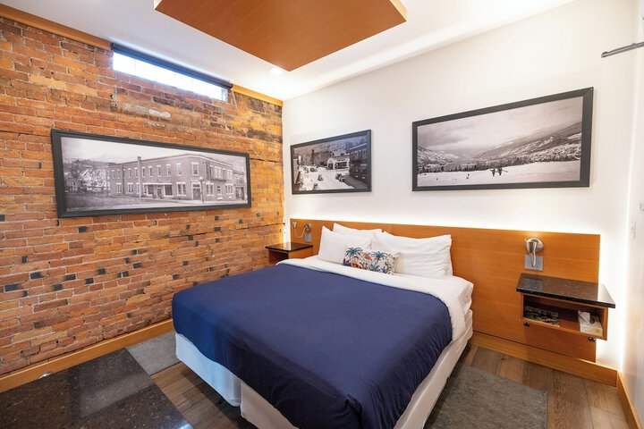 Room 19 of 40
