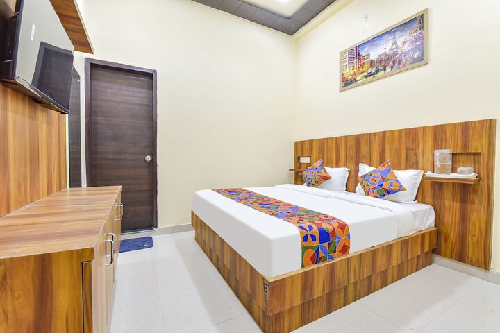 Room 15 of 29