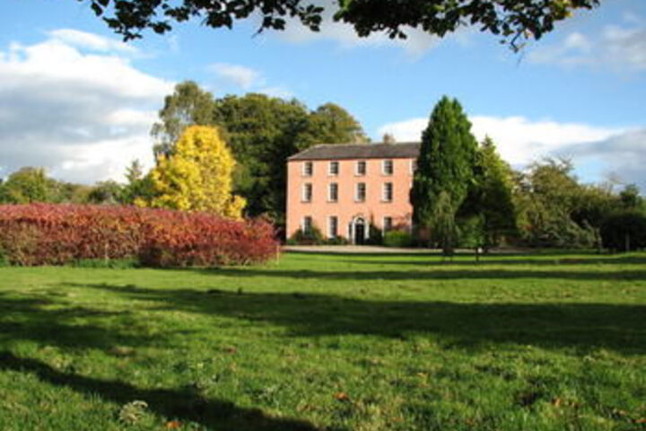Dollardstown Historic Country House B & B