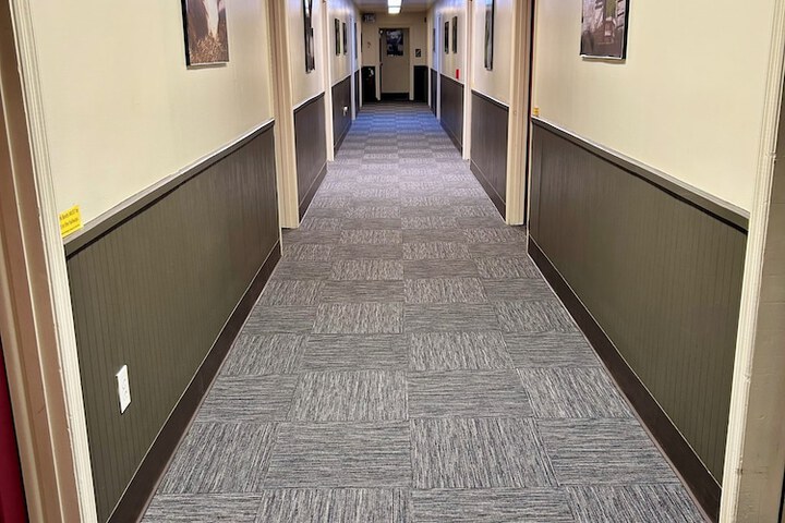 Ballroom/Hall 17 of 21