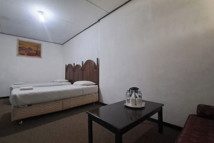Room 13 of 79