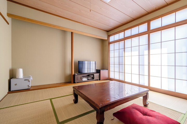 Room 6 of 56