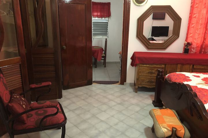 Room 2 of 132