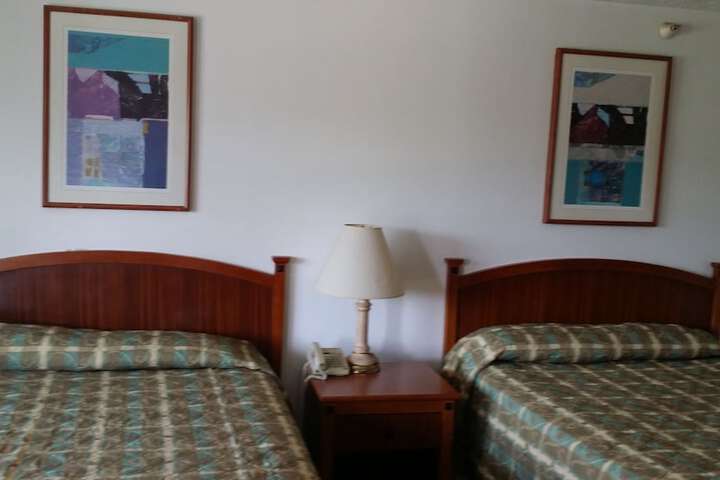 Room 4 of 19