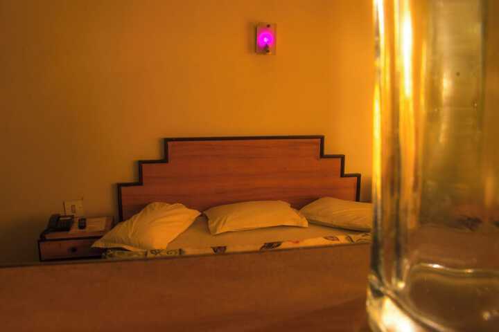 Room 4 of 10