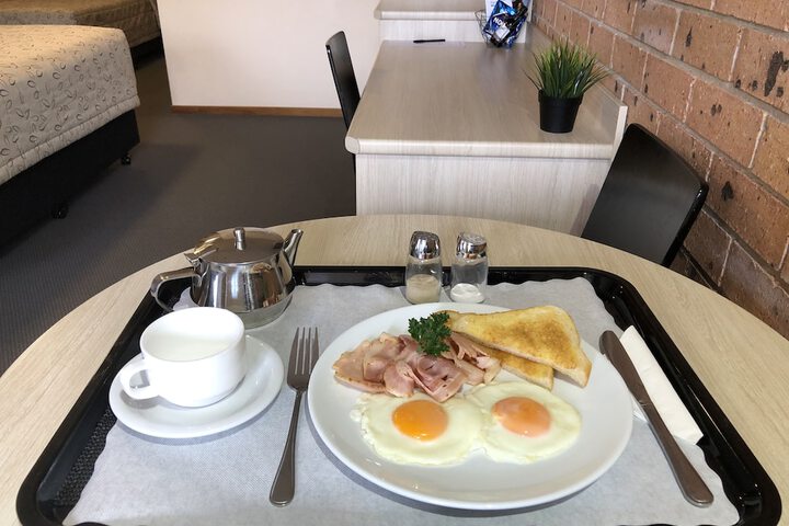Breakfast/Coffee Service 37 of 45