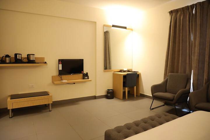 Room 8 of 26