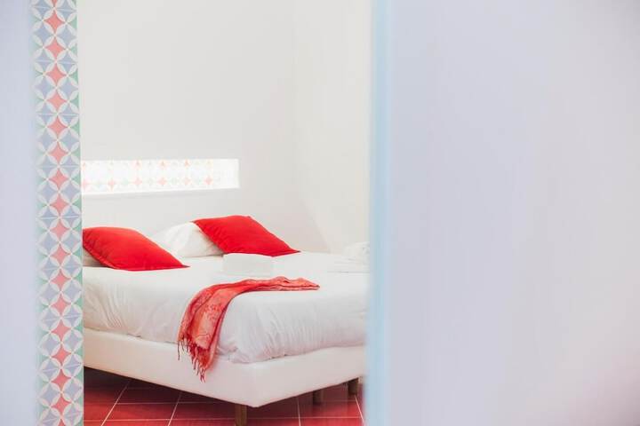 Room 14 of 25