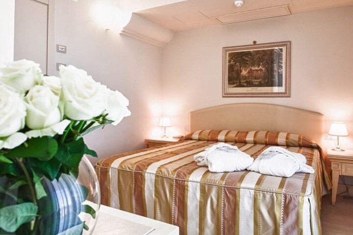 Room 15 of 119