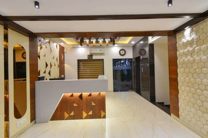 Hotel Interior 4 of 37