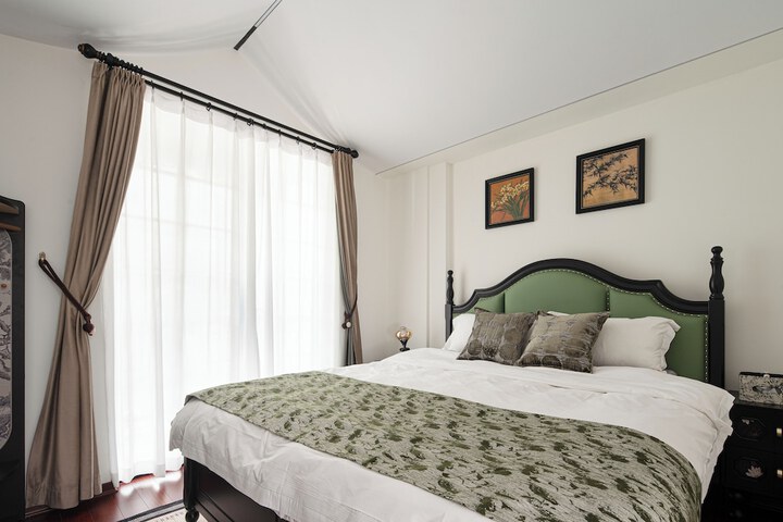 Room 3 of 17