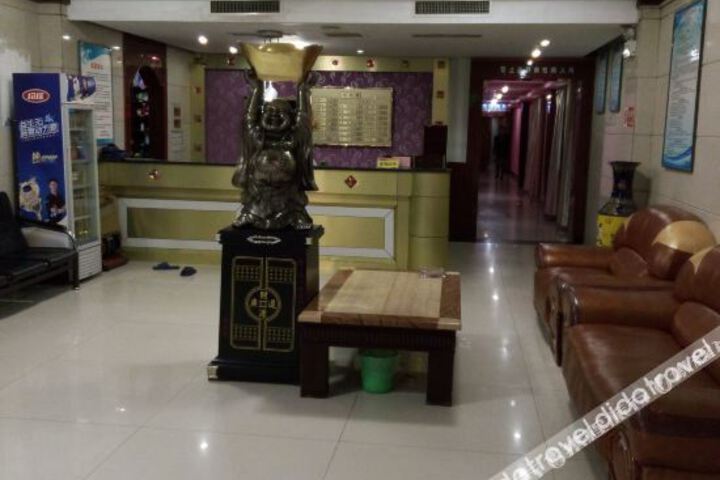 Hotel Interior 8 of 26