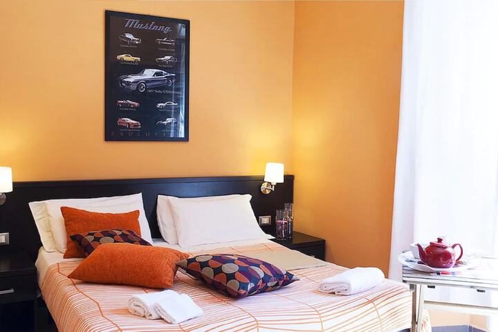 Room 29 of 53