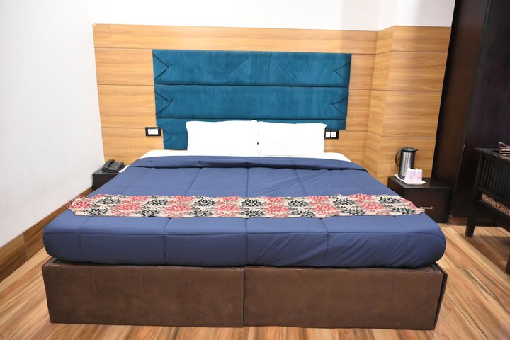 Room 15 of 52
