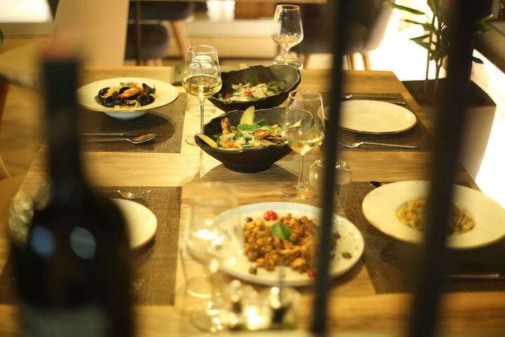Dining 129 of 218
