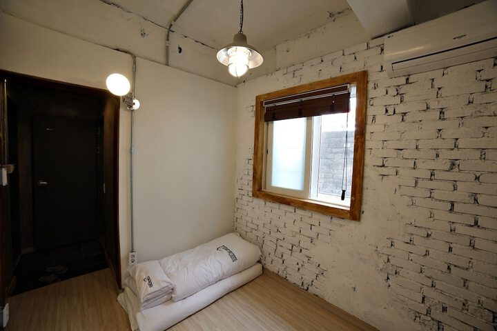 Room 29 of 156