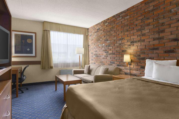 2 Queen Beds Deluxe Room (1 of 18)