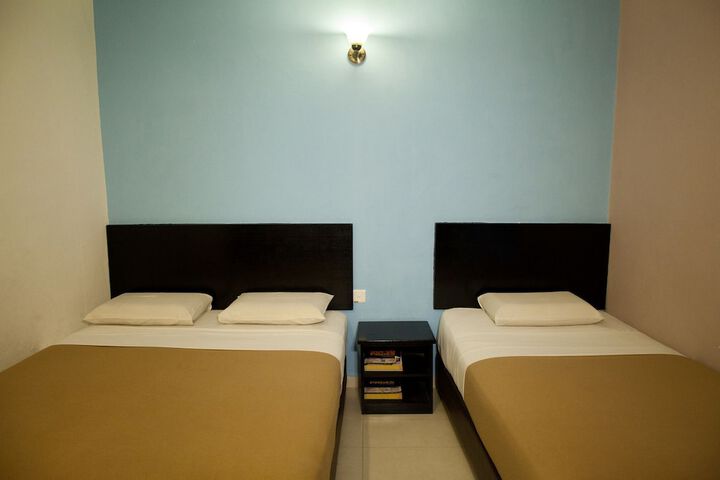 Room 21 of 35