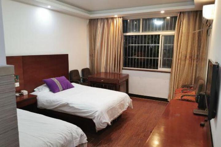 Danhe Business Hotel