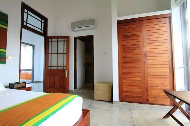 Room 7 of 26