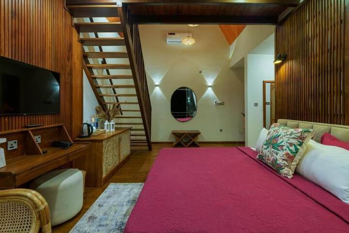 Room 12 of 36