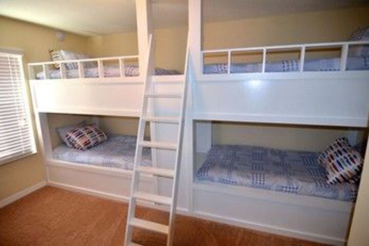 Room 7 of 33