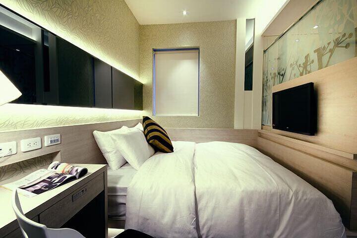 Room 27 of 59