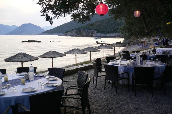 Dining 6 of 31
