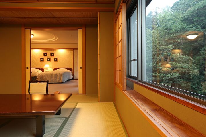 Room 22 of 77