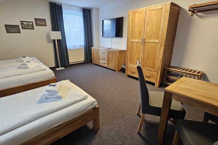 Room 6 of 57