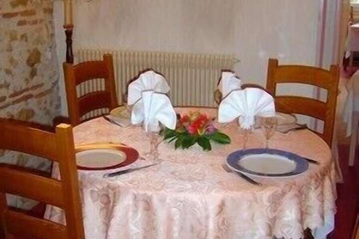 Dining 10 of 20