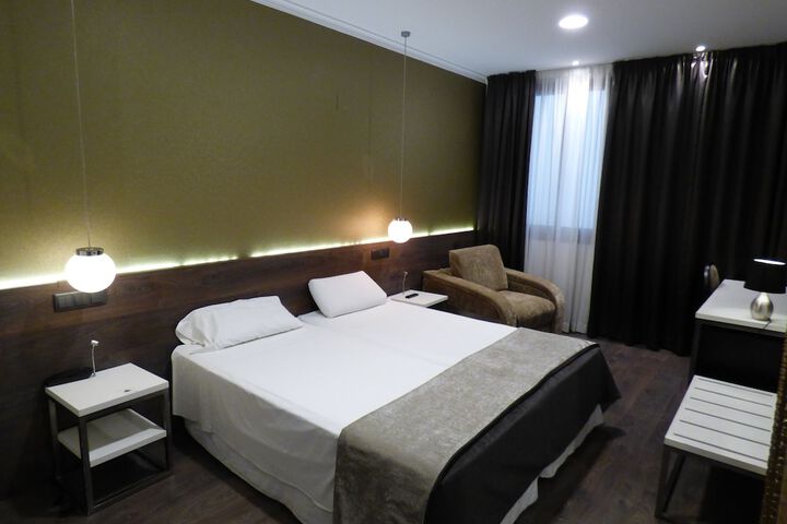 Room 73 of 193