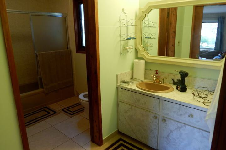 Room 23 of 46