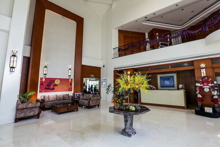 Lobby Photos