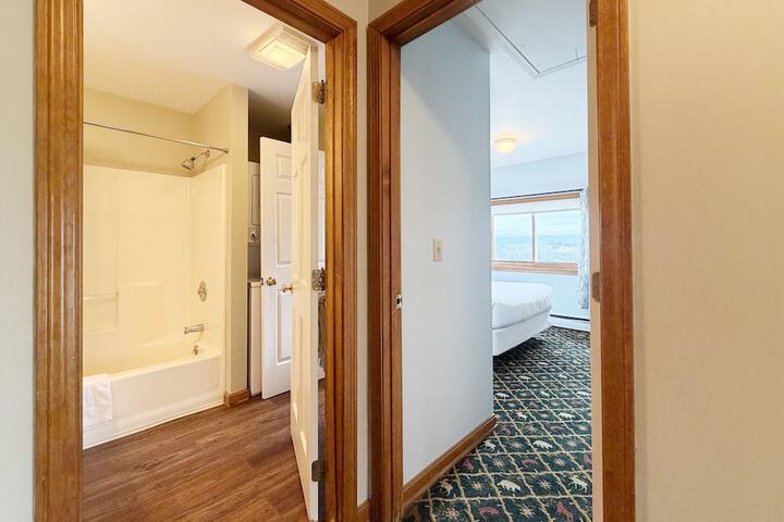 Room 250 of 331
