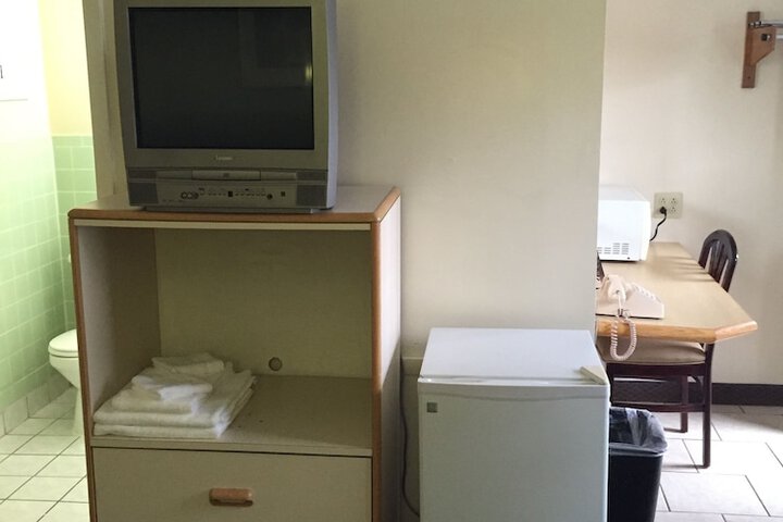 Room 52 of 67