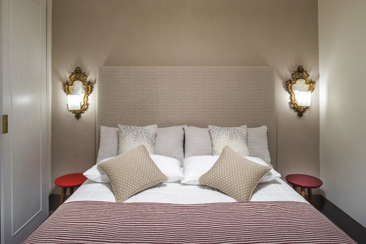 Room 18 of 29
