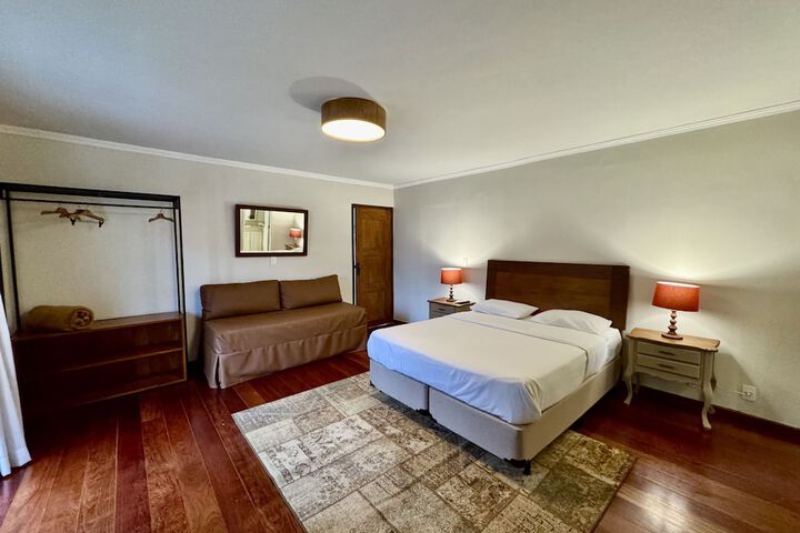 Room 35 of 63