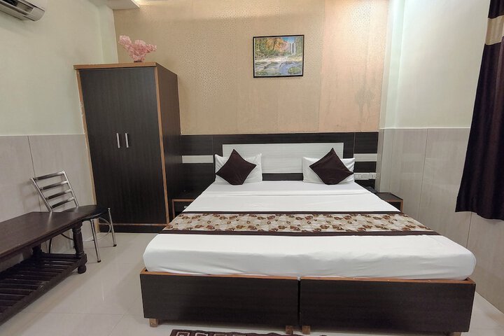 Room 45 of 76